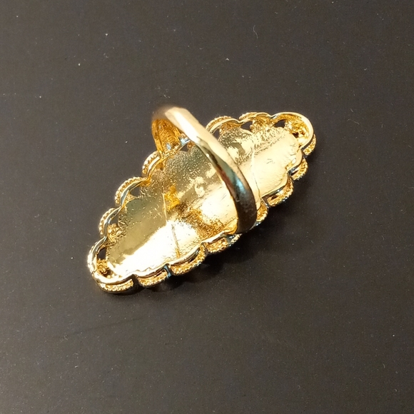 LAST ONE!!! Beautiful Woman Ring Gold Layered /Oro Laminado NWOT Size 7 - Picture 2 of 7